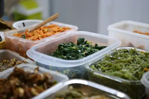 Containers & jars: variety of cooked foods